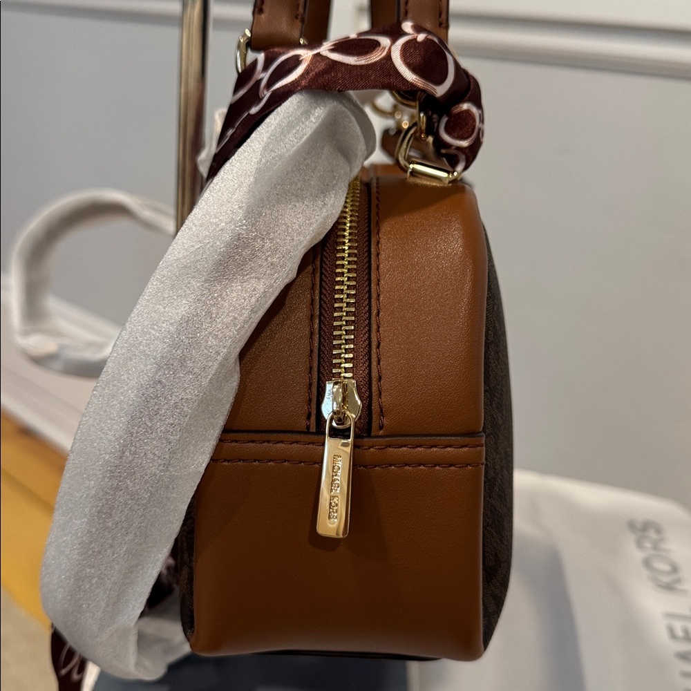 Michael Kors Bag Jet Set Signature Brown Leather Satchel Crossbody - Picture 7 of 16